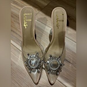 Lulus slides size 8.5